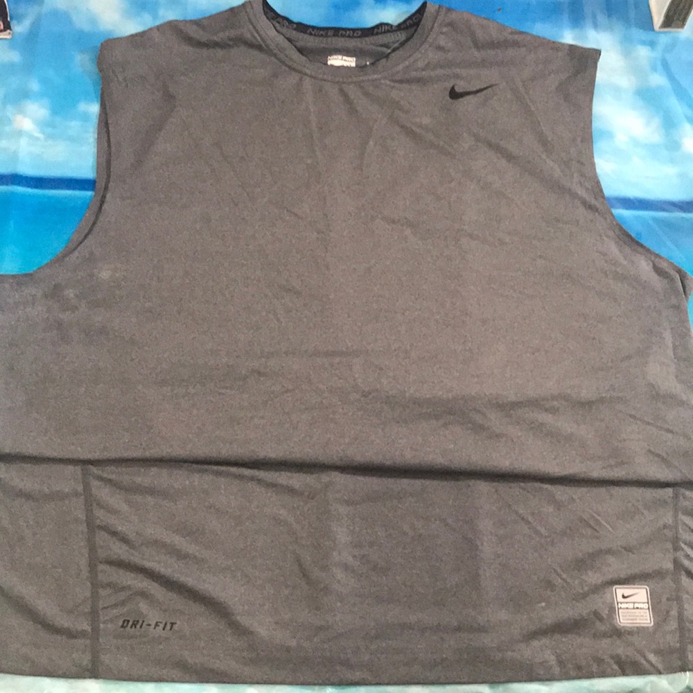 Nike pro